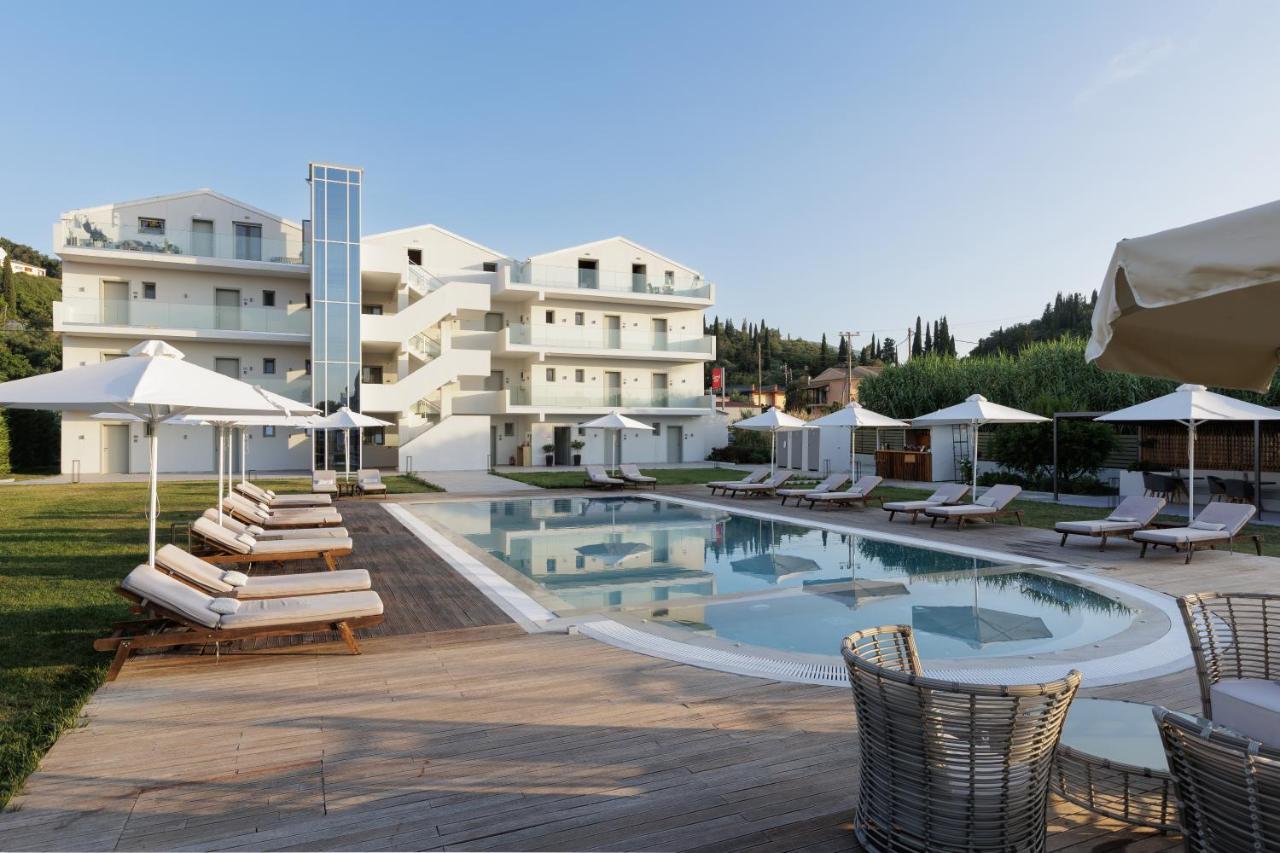 V Luxury Suites Kanáli Kültér fotó