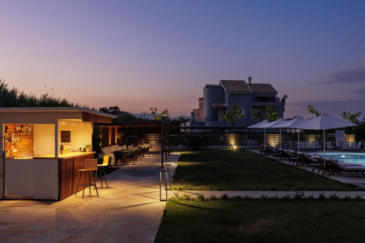 V Luxury Suites Kanáli Kültér fotó